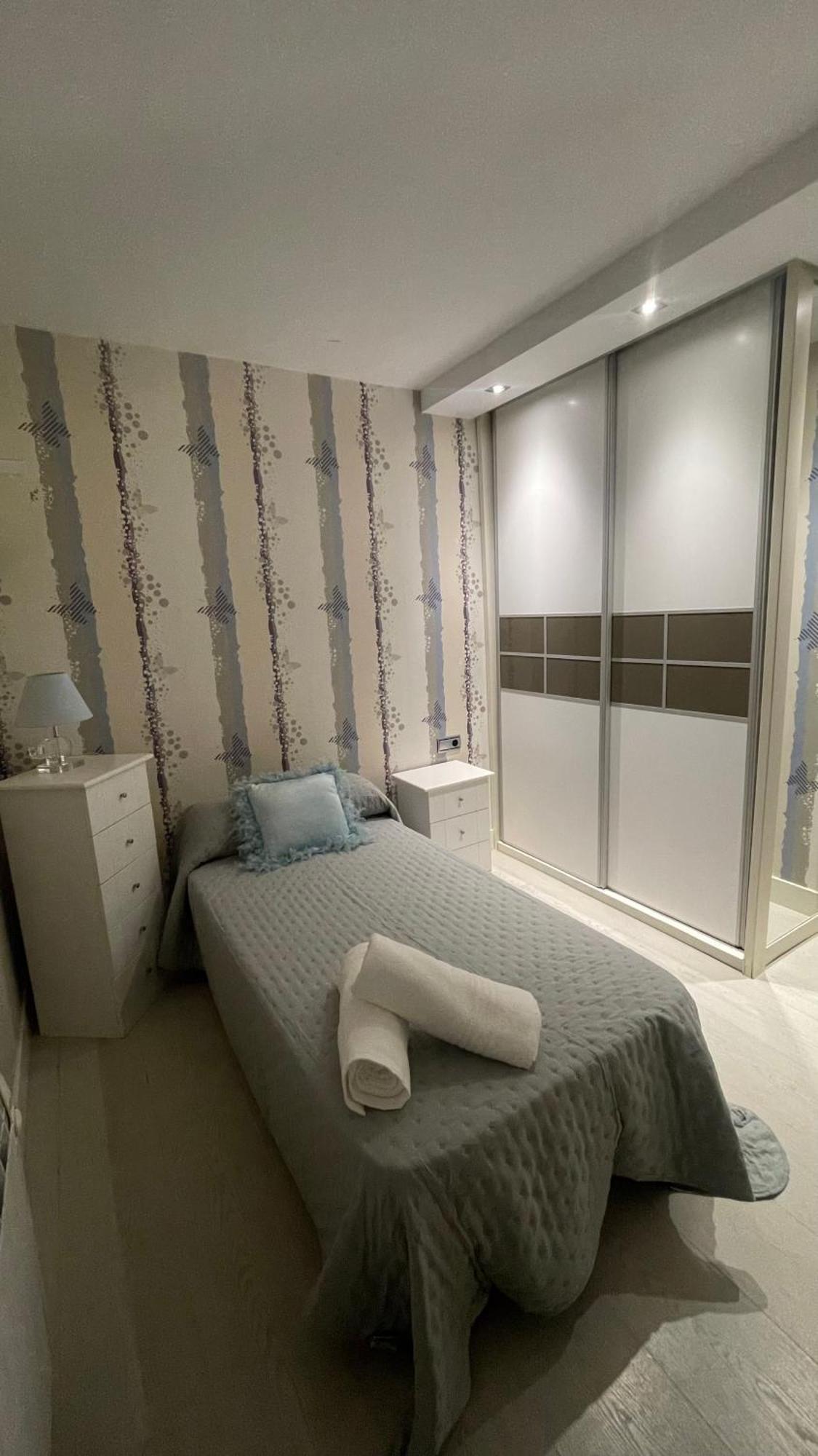 Apartamento Acogedor เรนเตรีอา ภายนอก รูปภาพ