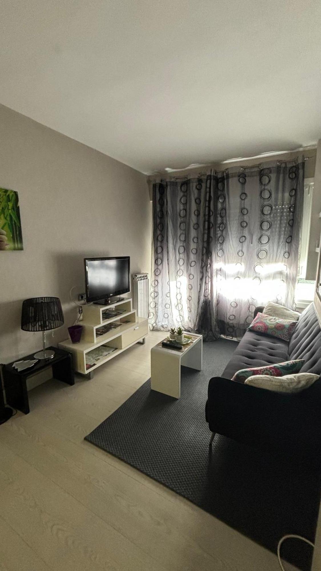 Apartamento Acogedor เรนเตรีอา ภายนอก รูปภาพ